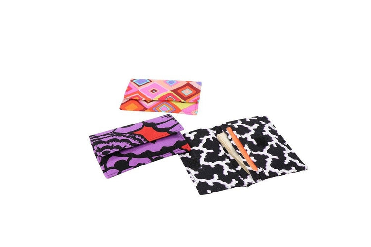 Sew Simple Wallet by Annie's - Printed Bag Pattern