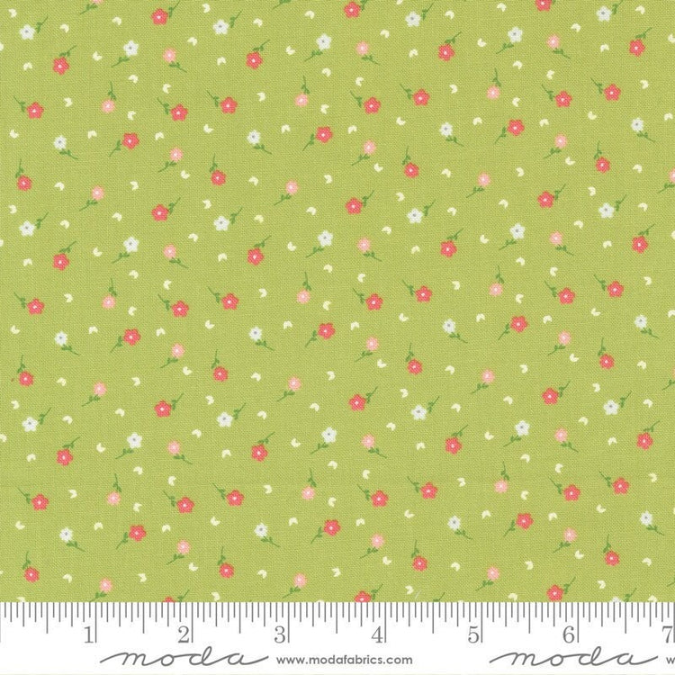 Strawberry Lemonade Poppies Ditsy Lime by Sherri & Chelsi for Moda Fabrics - 37674 19