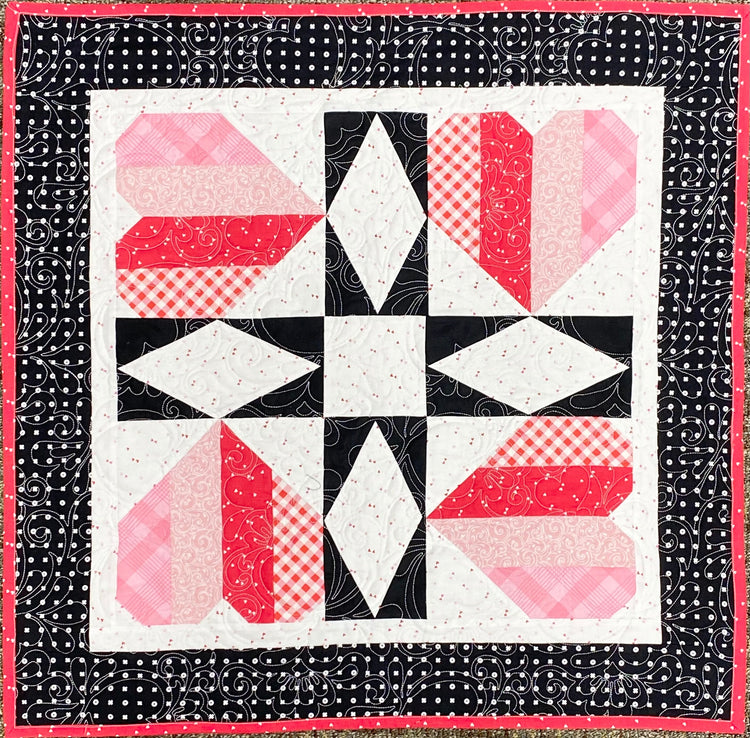 Turning Hearts Table Topper with Valentine Fabric - Pattern