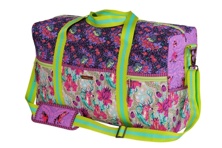 Travel Duffle Bag 2.1 by Annie's - Printed Bag Pattern