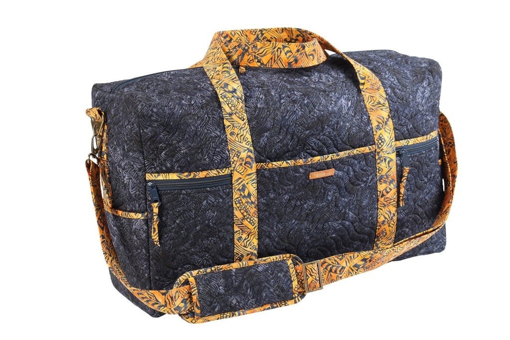 Travel Duffle Bag 2.1 by Annie's - Printed Bag Pattern