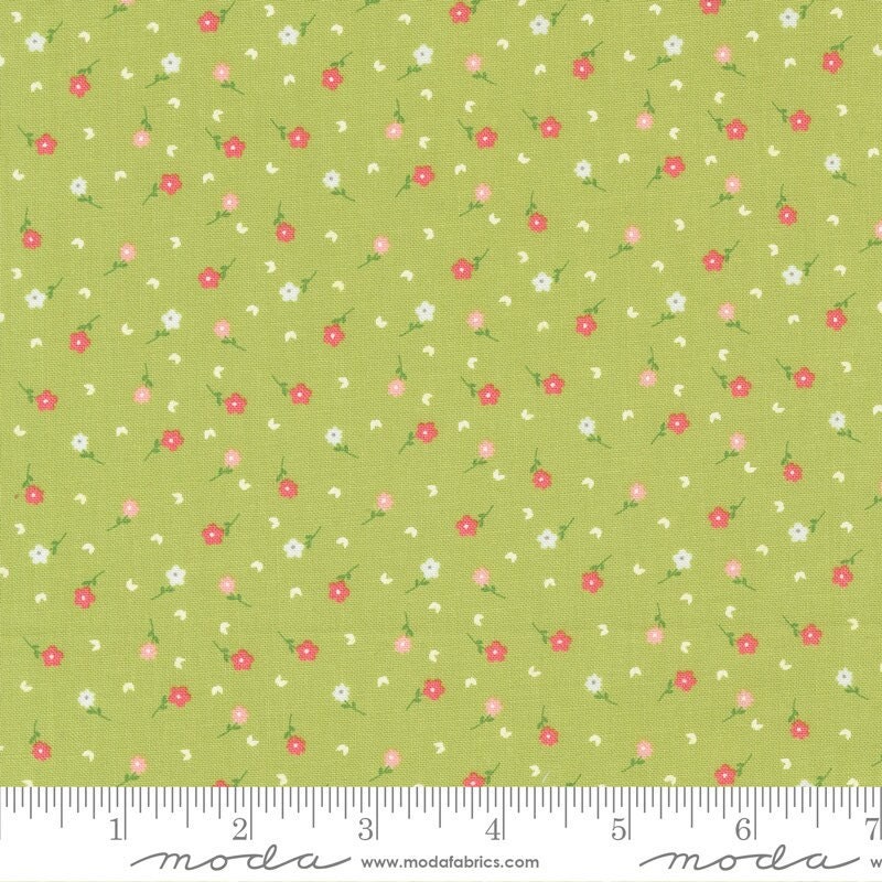 Strawberry Lemonade Poppies Ditsy Lime by Sherri & Chelsi for Moda Fabrics - 37674 19