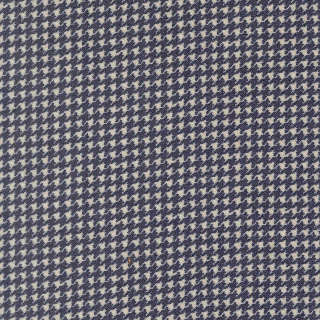 Flannel Gatherings Hounds Tooth Blenders Basic Lake by Primitive Gatherings for Moda Fabrics - 49340 23F