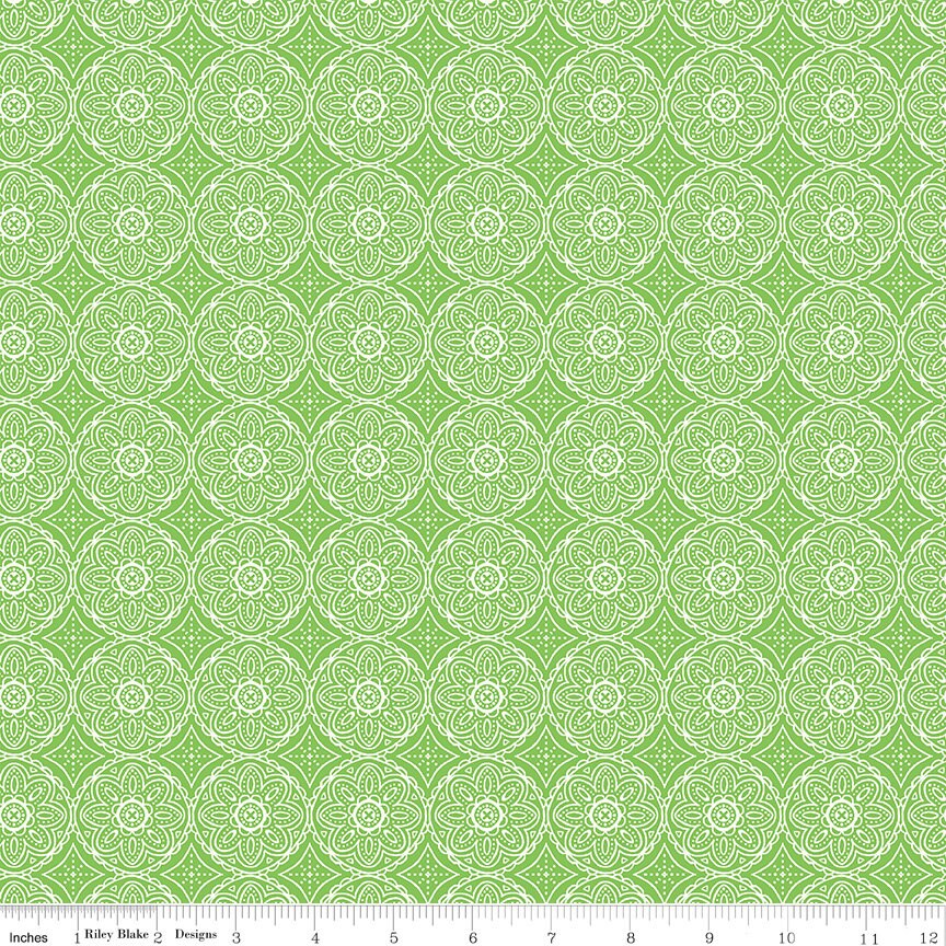 Gingham Cottage Medallion Green