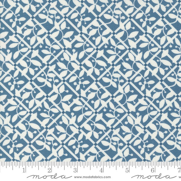 Shoreline Lattice Checks and Plaids Blender Medium Blue by Camille Roskelley for Moda Fabrics - 55303 13