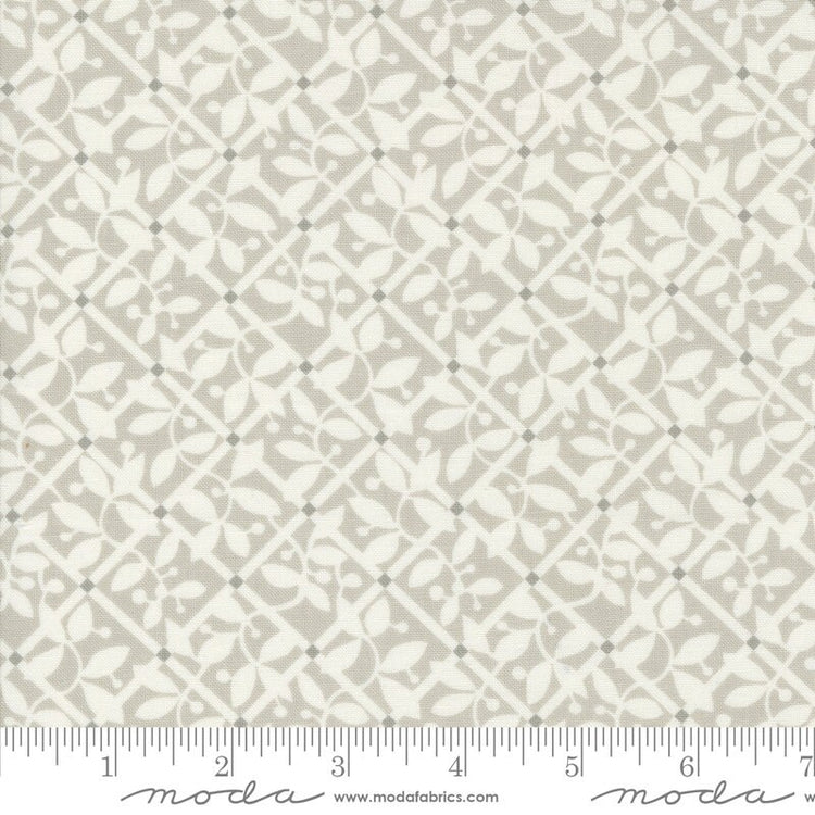 Shoreline Lattice Checks and Plaids Blender Grey by Camille Roskelley for Moda Fabrics - 55303 16